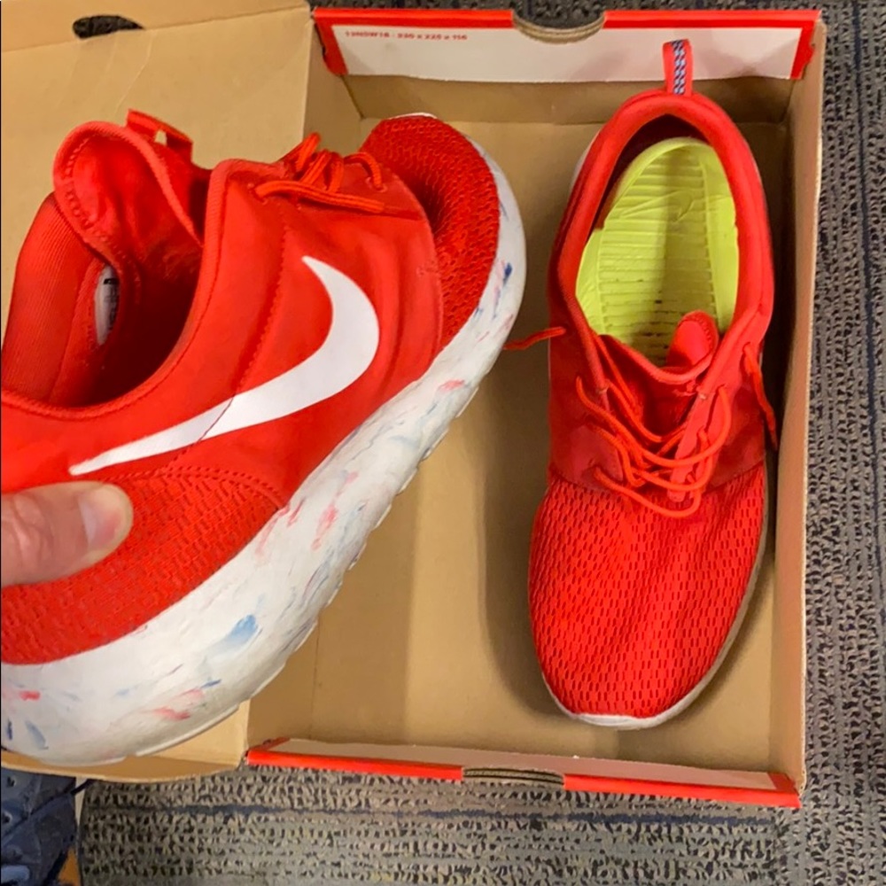 Nike Rosherun 11 red & white